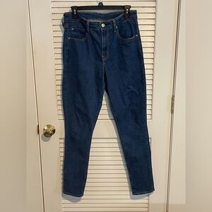 LEVI’S Women’s Dark Wash Skinny Jeans